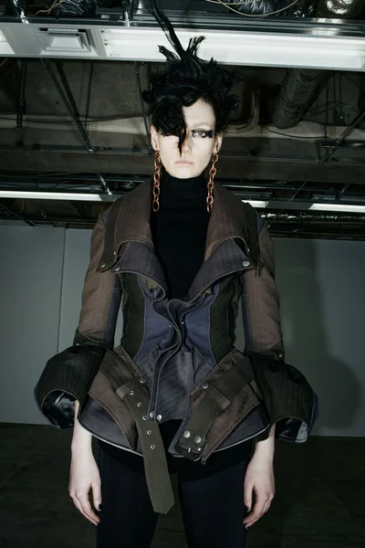 Look 27